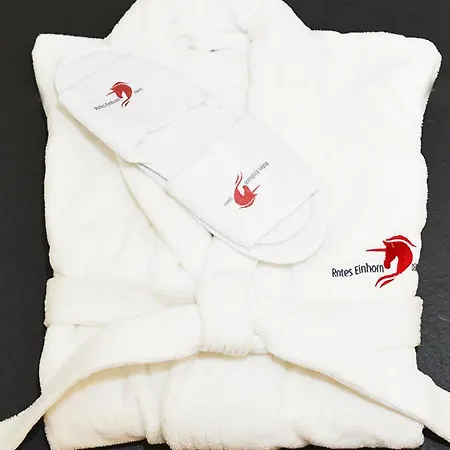 Rotes Einhorn **** Duren