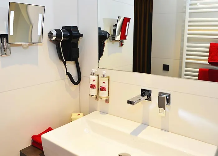 Rotes Einhorn **** Szálloda Düren - Eifel